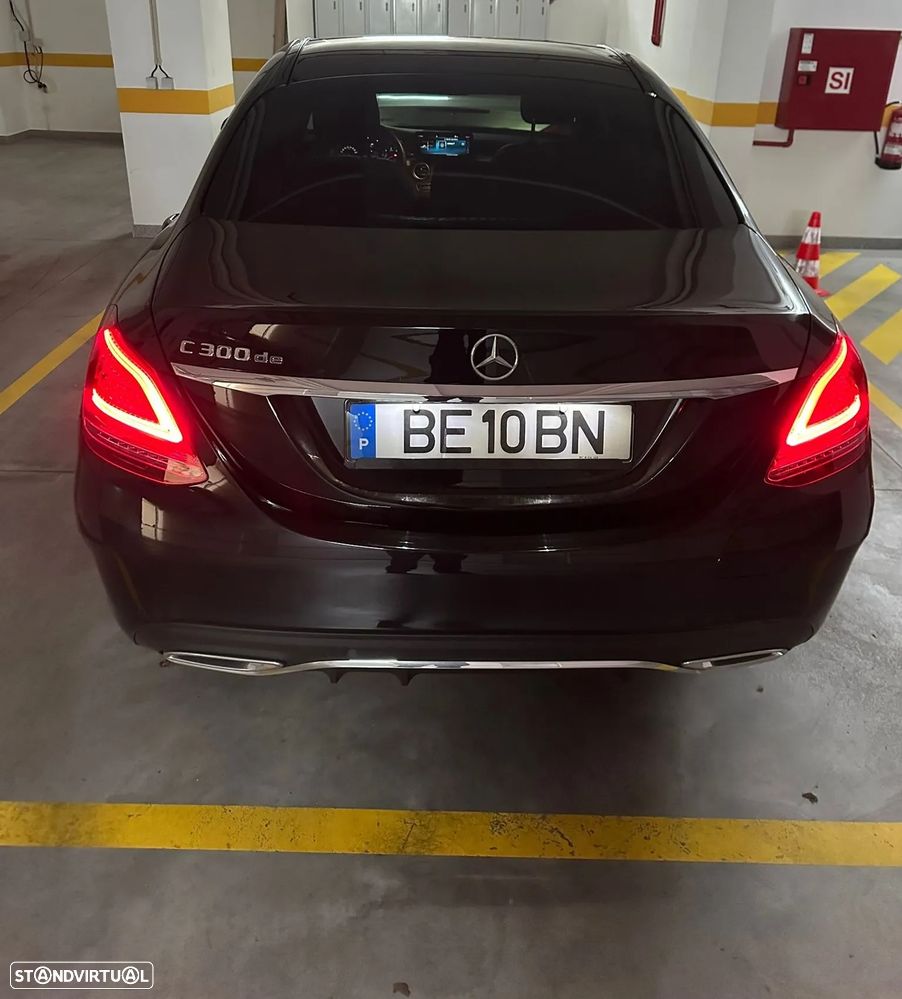 Mercedes-Benz C 300 h AMG Line - 4