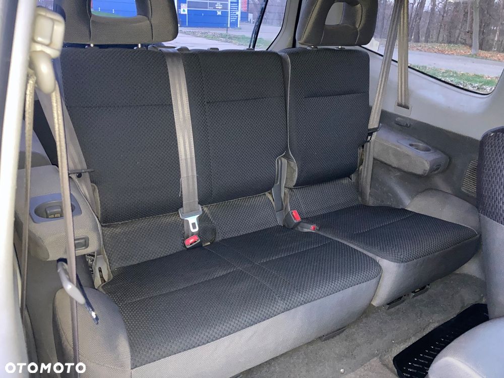 Mitsubishi Pajero - 9