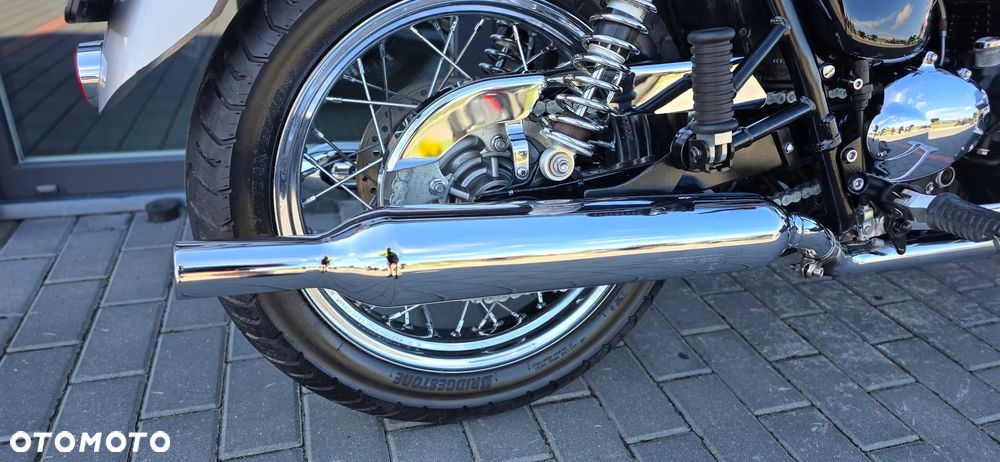 Triumph Bonneville - 17