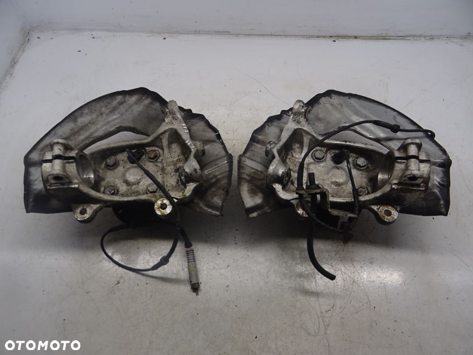 BMW E65 SEDAN 4.4 PIASTA ZWROTNICA PRZÓD LEWY - 4