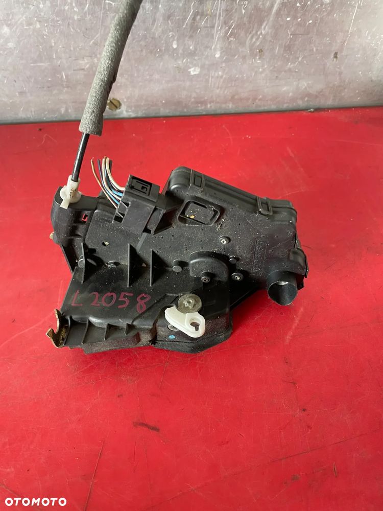 ZAMEK LEWY PRZÓD BMW E46 - 4