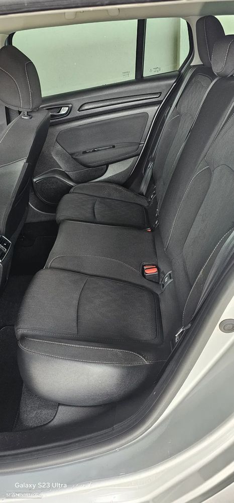 Renault Mégane Sport Tourer 1.5 Blue dCi Limited EDC - 11