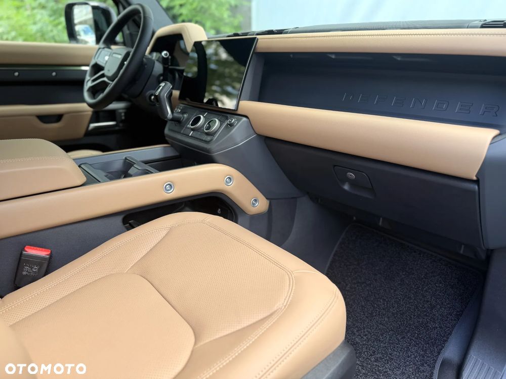Land Rover Defender 110 D350 X-Dynamic HSE - 3