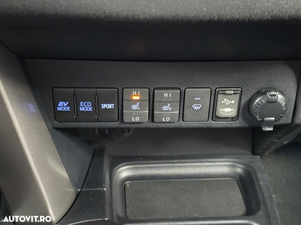 Toyota RAV4 - 16