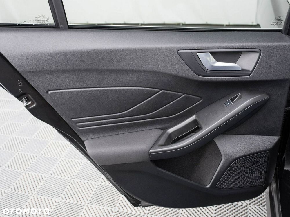 Ford Focus - 23