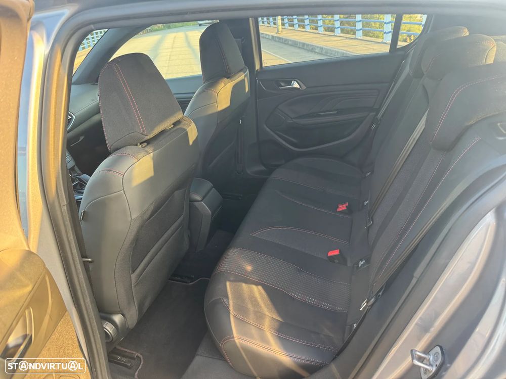 Peugeot 308 PureTech 130 EAT6 Stop & Start GT-Line Edition - 19