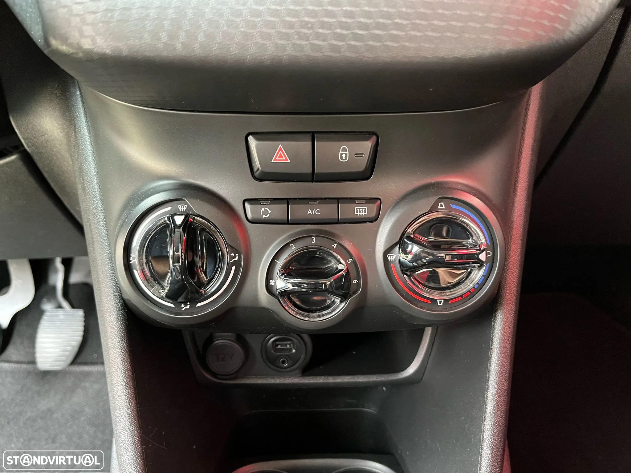 Peugeot 208 1.2 VTi Active - 23