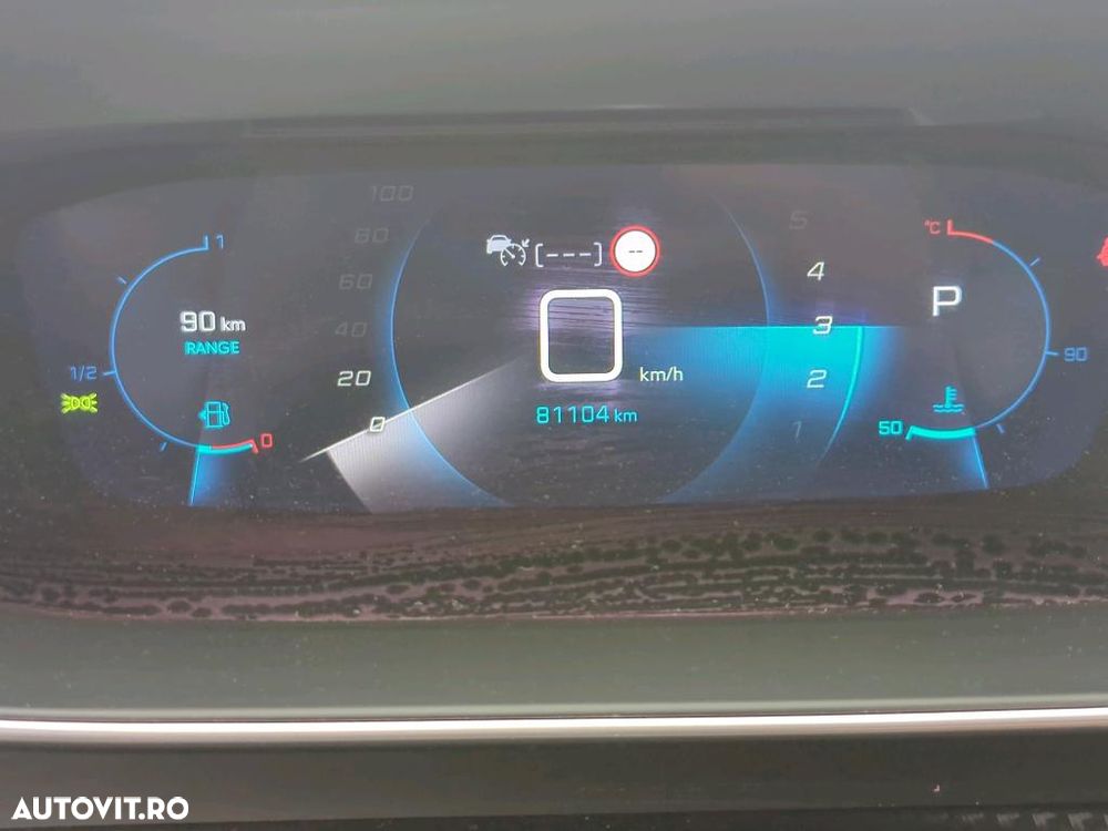 Peugeot 2008 1.2 L PureTech STT EAT8 Allure - 4