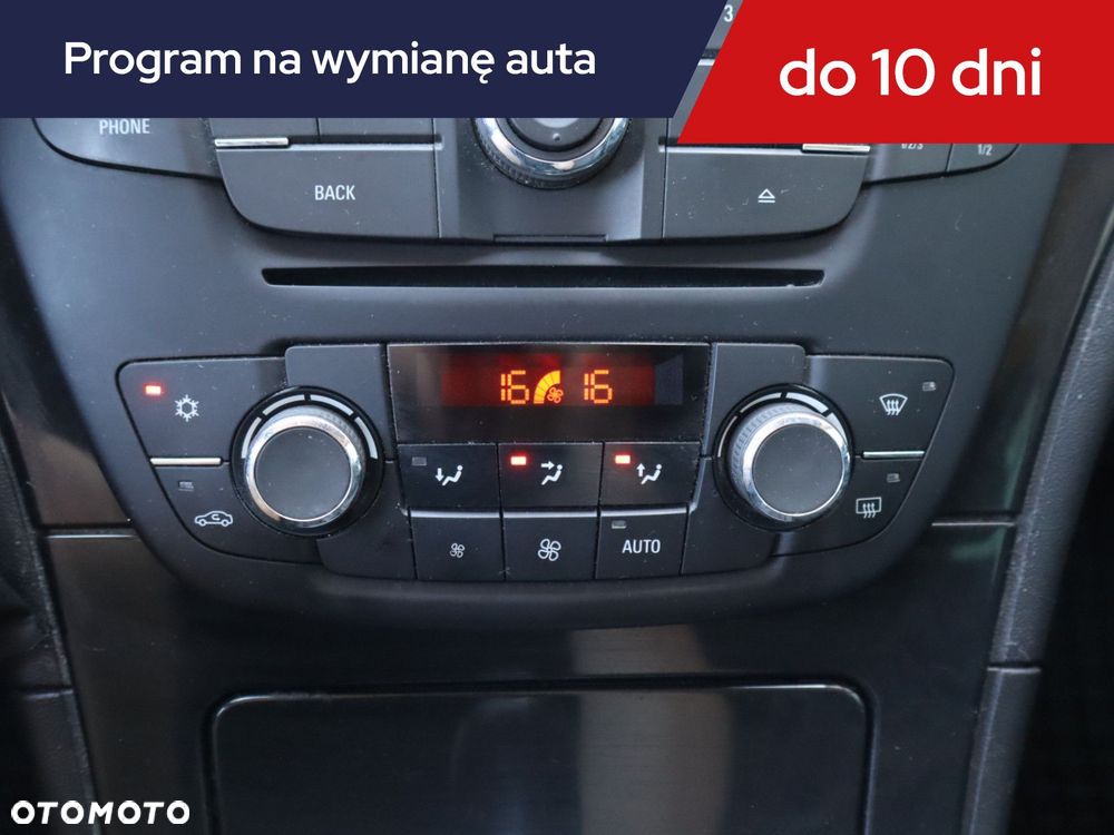 Opel Insignia - 22