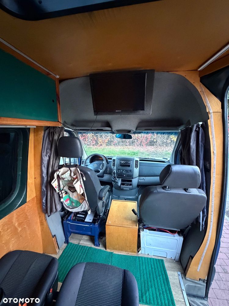 Mercedes-Benz Sprinter - 24