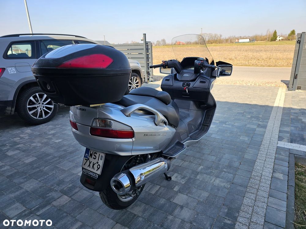 Suzuki Burgman - 4