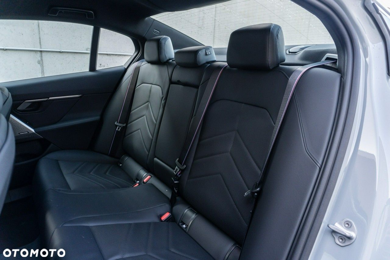 BMW Seria 5 - 13
