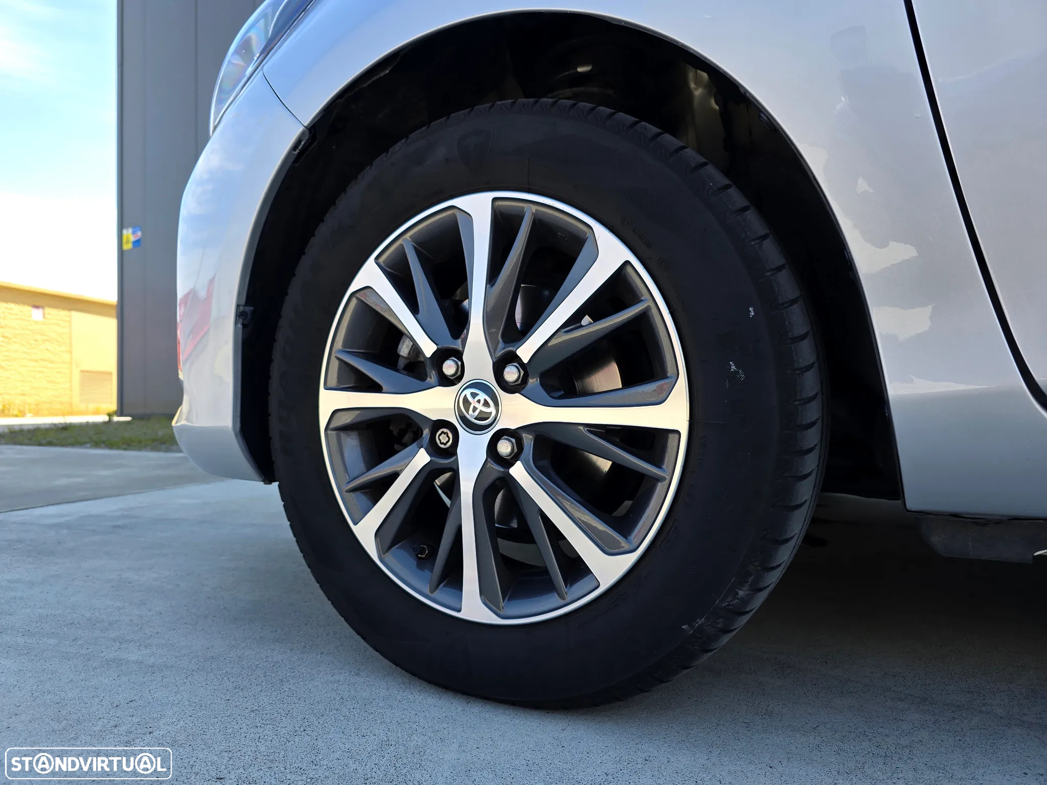 Toyota Yaris 1.0 VVT-i Y20 Club - 2