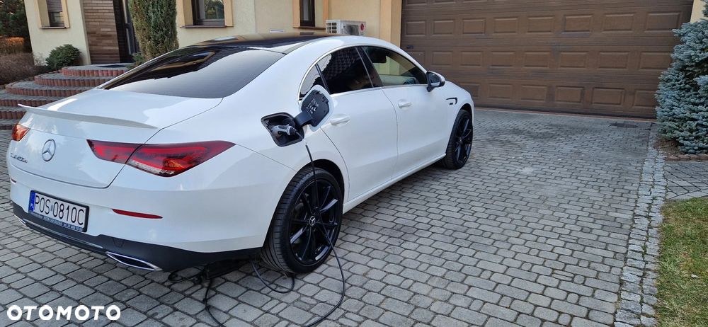 Mercedes-Benz CLA 250 E 8G-DCT - 8