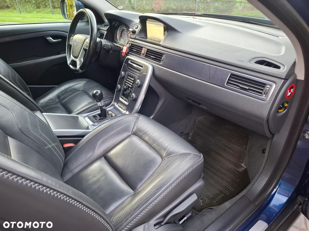 Volvo XC 70 2.4D AWD Summum - 24