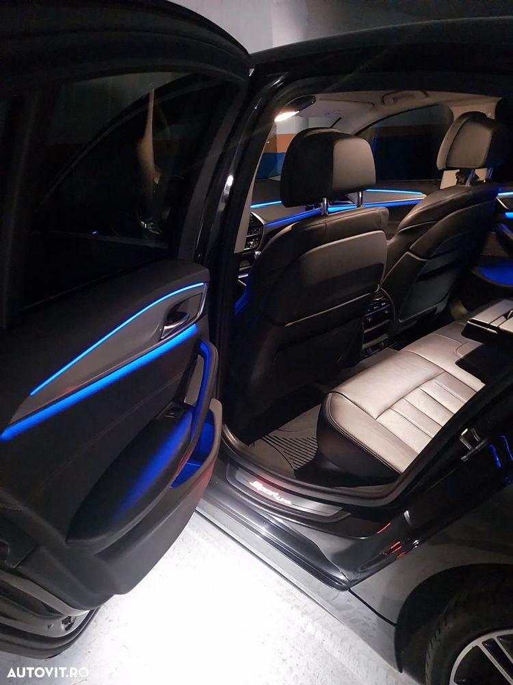BMW Seria 5 520d xDrive AT - 12