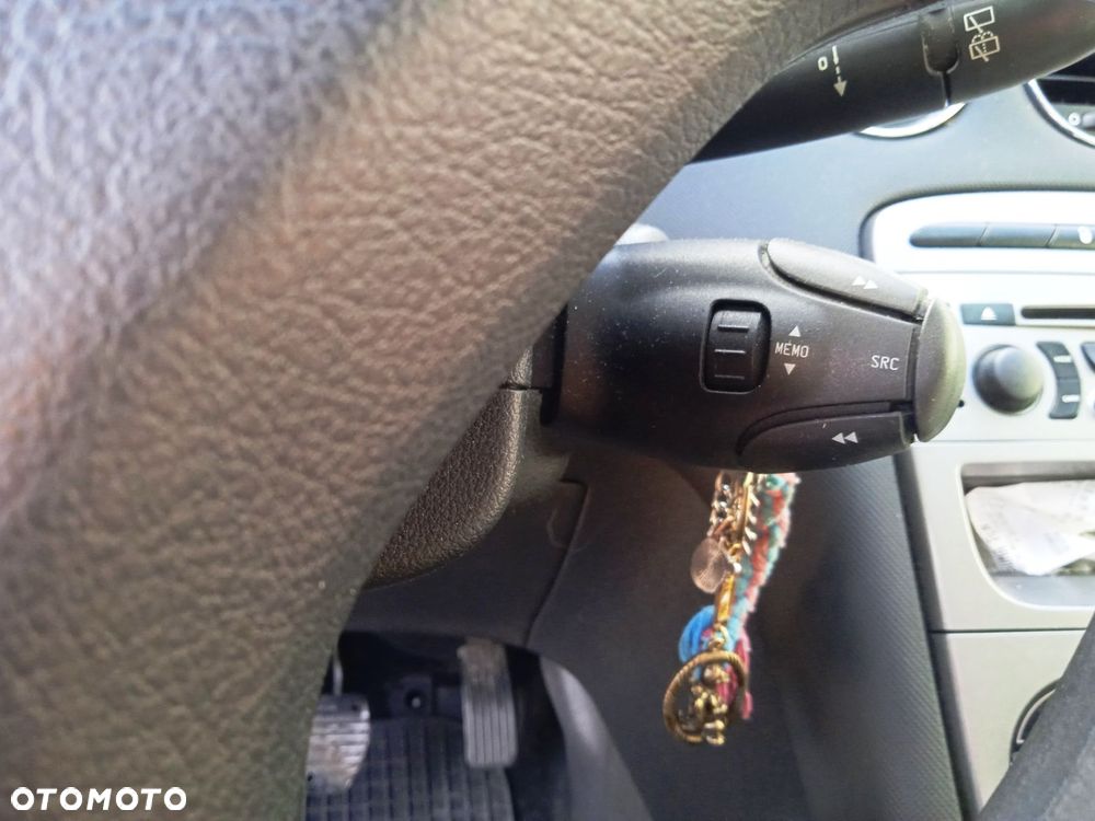 Manetka kierownicy kierunkowskazów wycieraczek Peugeot 308 - 2