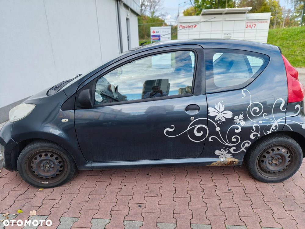 Peugeot 107 2006 photo 3