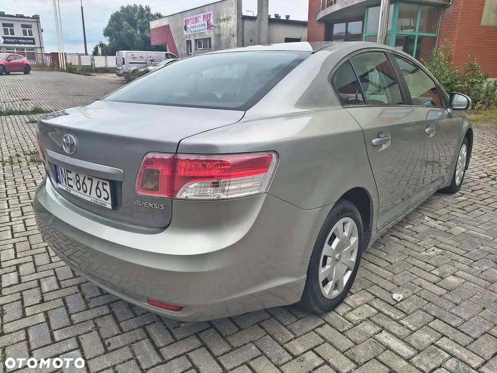 Toyota Avensis 1.6 Active - 5
