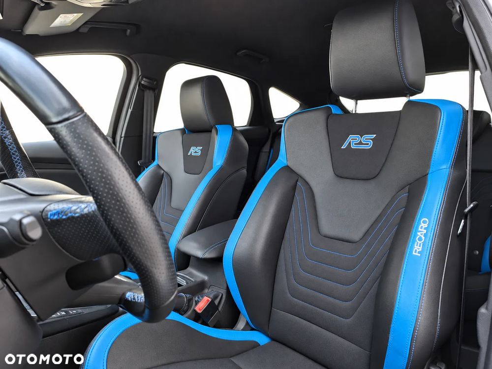 Ford Focus 2.3 EcoBoost RS - 11