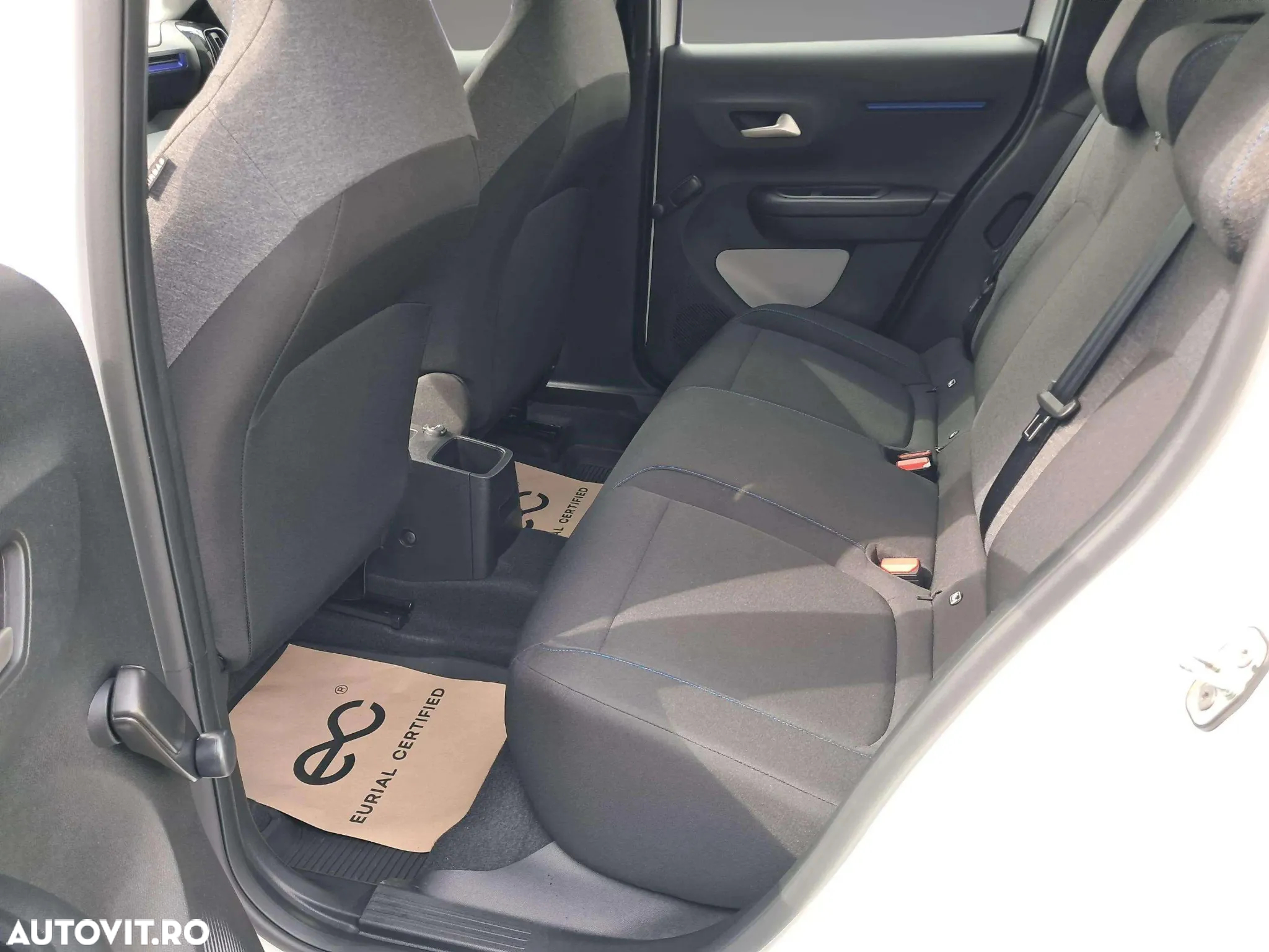 Citroën C3 1.2 PureTech 100 S&S BVM6 YOU! - 9