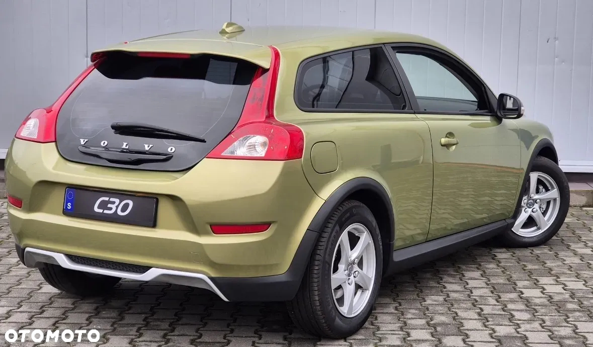 Volvo C30 D2 DRIVe R-Design - 6