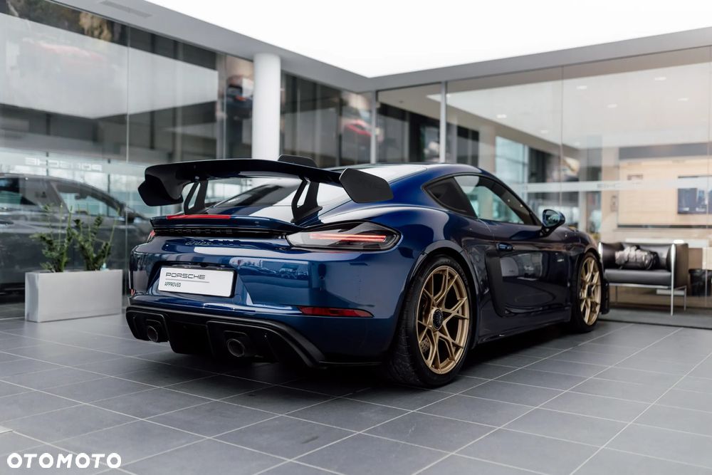 Porsche 718 Cayman - 12
