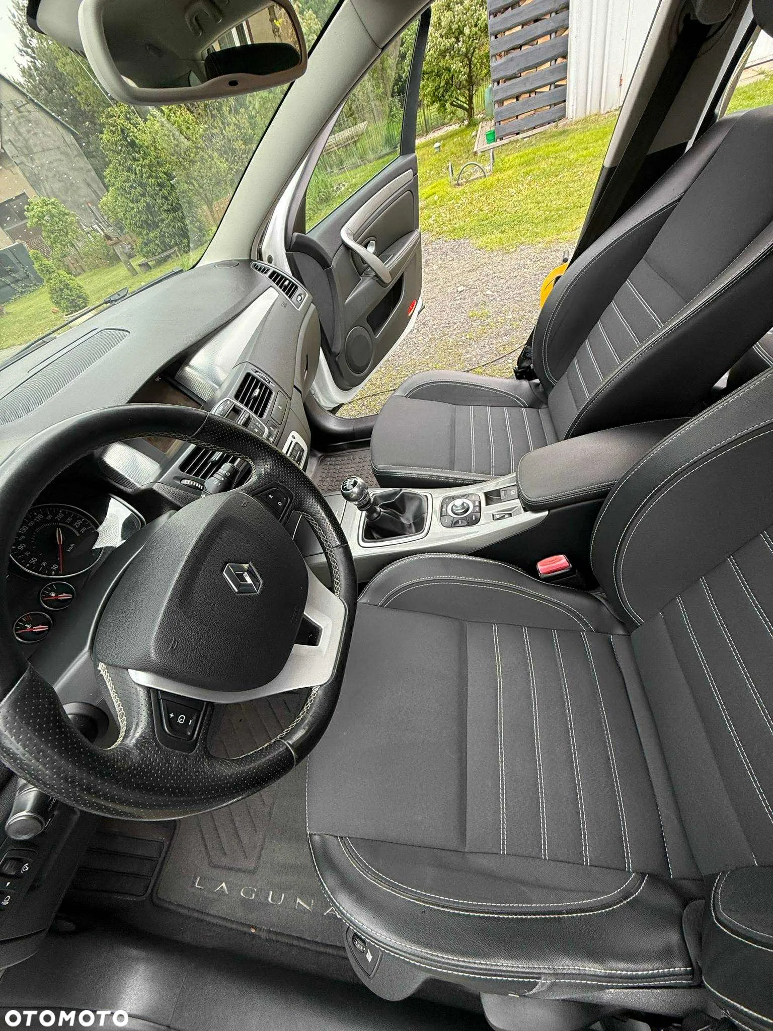 Renault Laguna Grandtour 2.0 dCi FAP Expression - 12