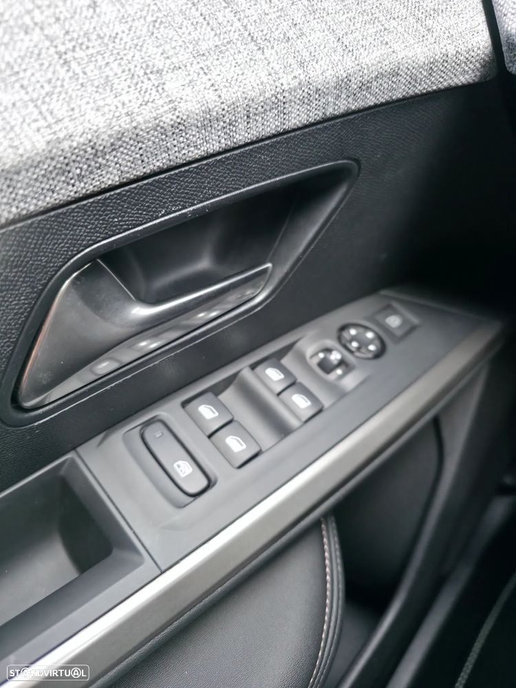 Peugeot 5008 Hybrid 145 e-DSC6 Allure - 9