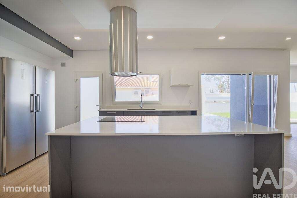 Casa / Villa T4 em Azeitão (São Lourenço e São Simão) de 207,00 m2 - Grande imagem: 5/30