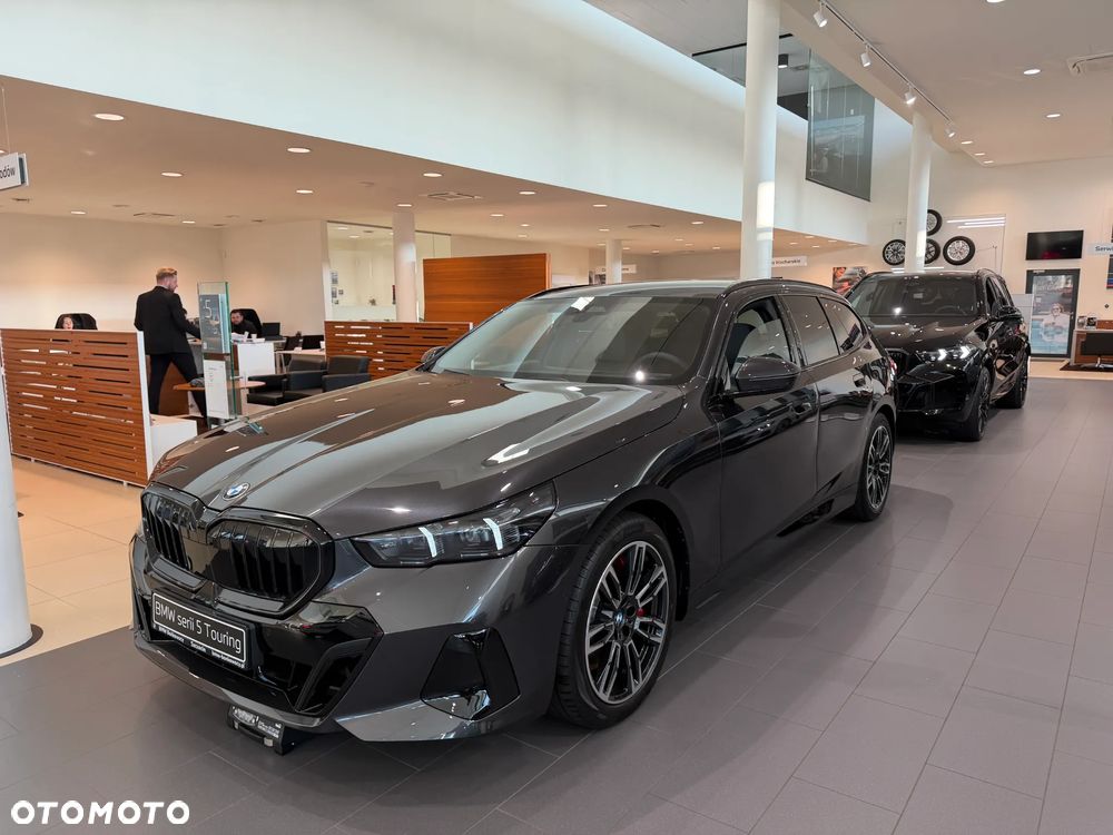 BMW Seria 5 540d xDrive mHEV M Sport - 1