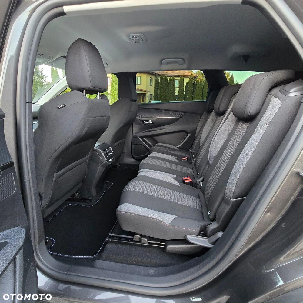 Peugeot 5008 PureTech 130 EAT8 Stop & Start Roadtrip - 21