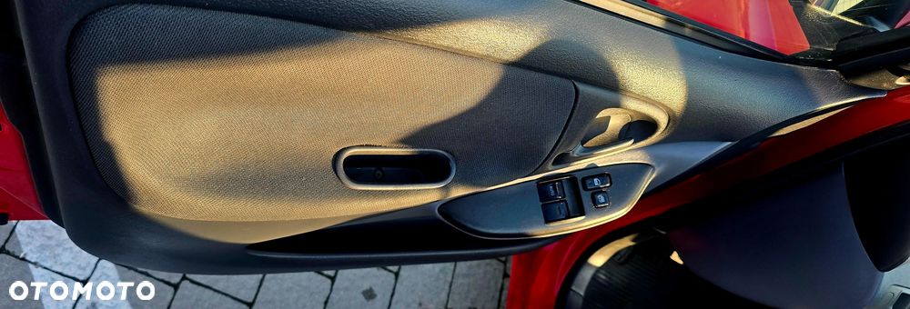 Toyota Yaris 1.0 Base - 16