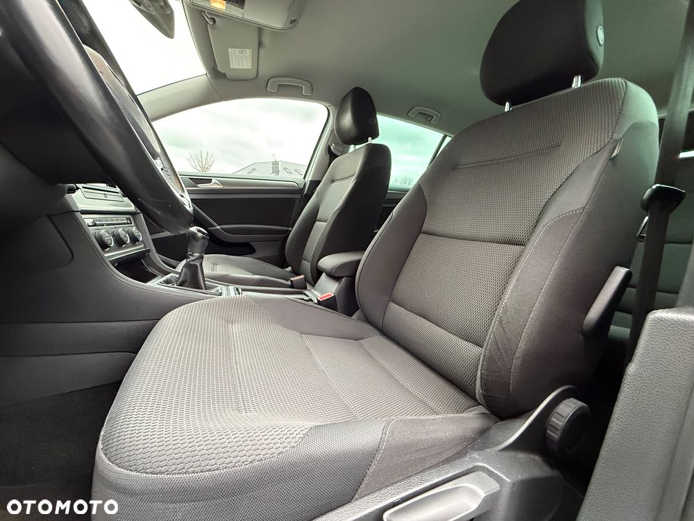 Volkswagen Golf 1.6 TDI BlueMotion Technology Trendline - 16