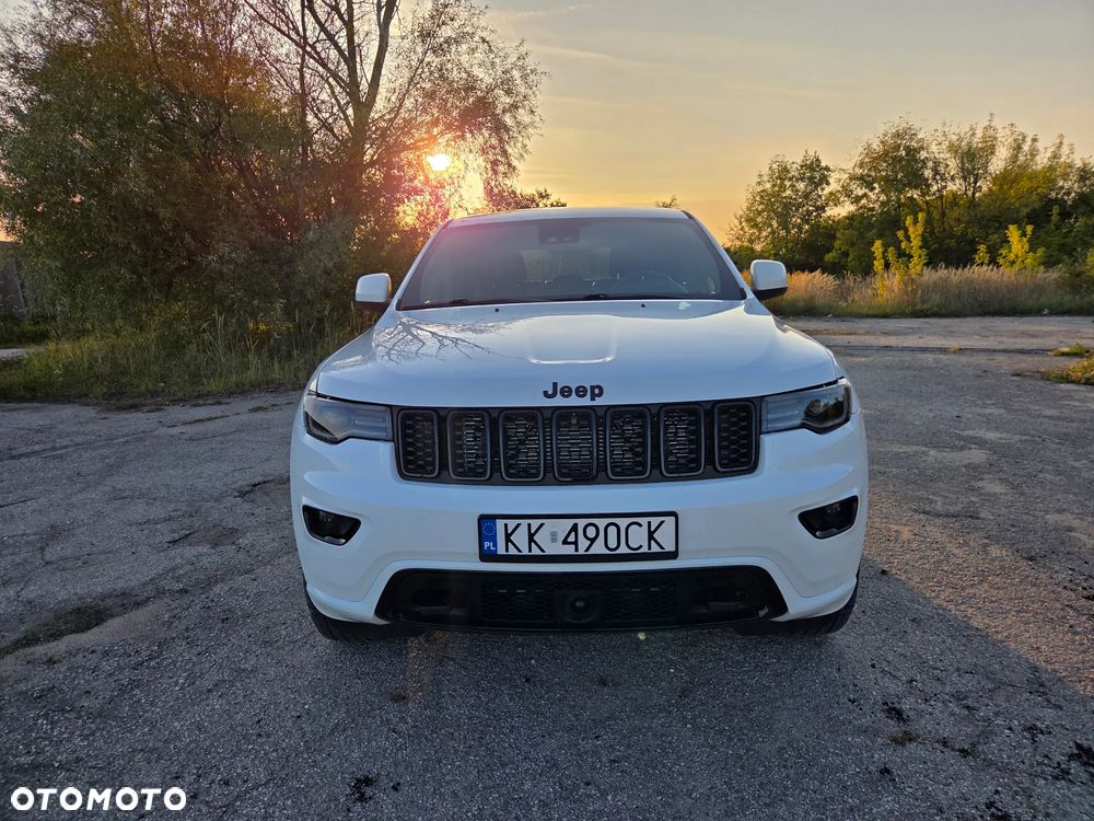 Jeep Grand Cherokee - 13