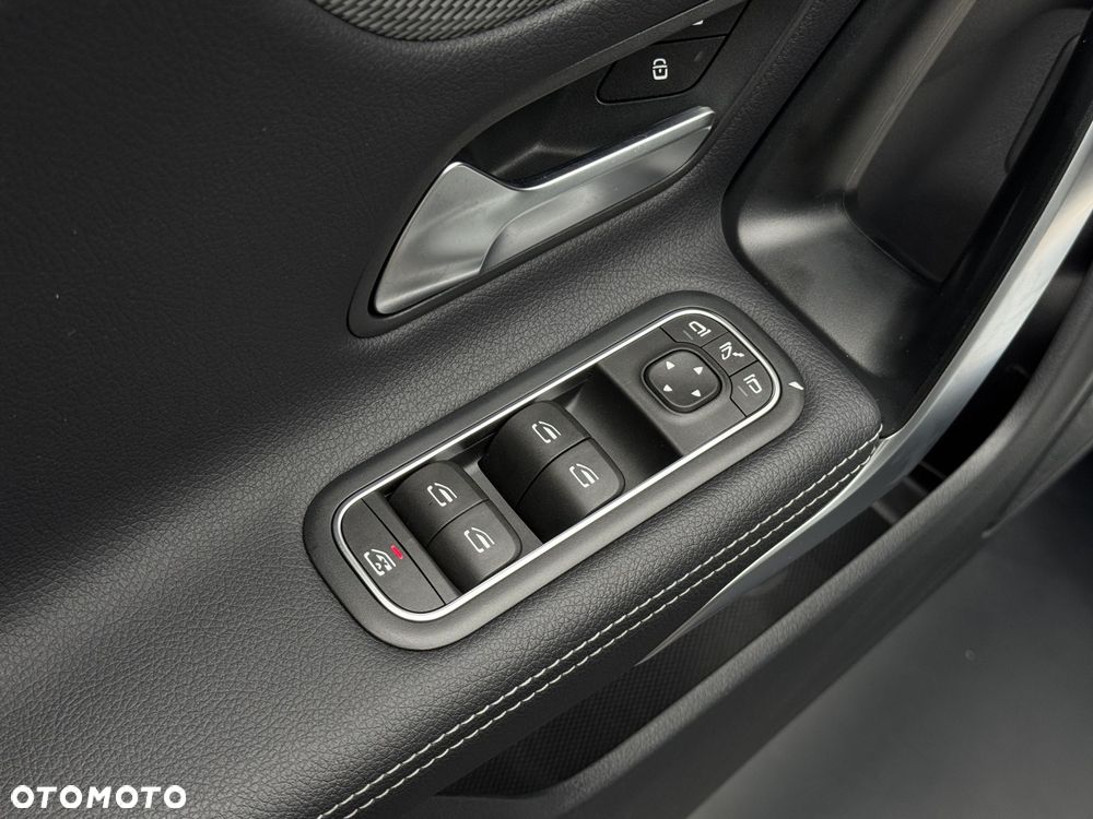 Mercedes-Benz CLA 180 d Progressive 8G-DCT - 23