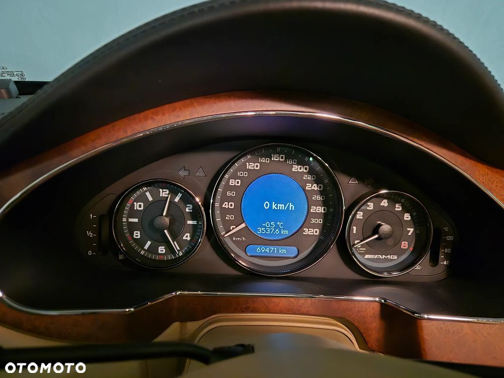 Mercedes-Benz CLS 63 AMG 7G-TRONIC - 11