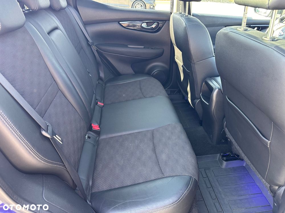 Nissan Qashqai 1.2 DIG-T N-Vision - 16