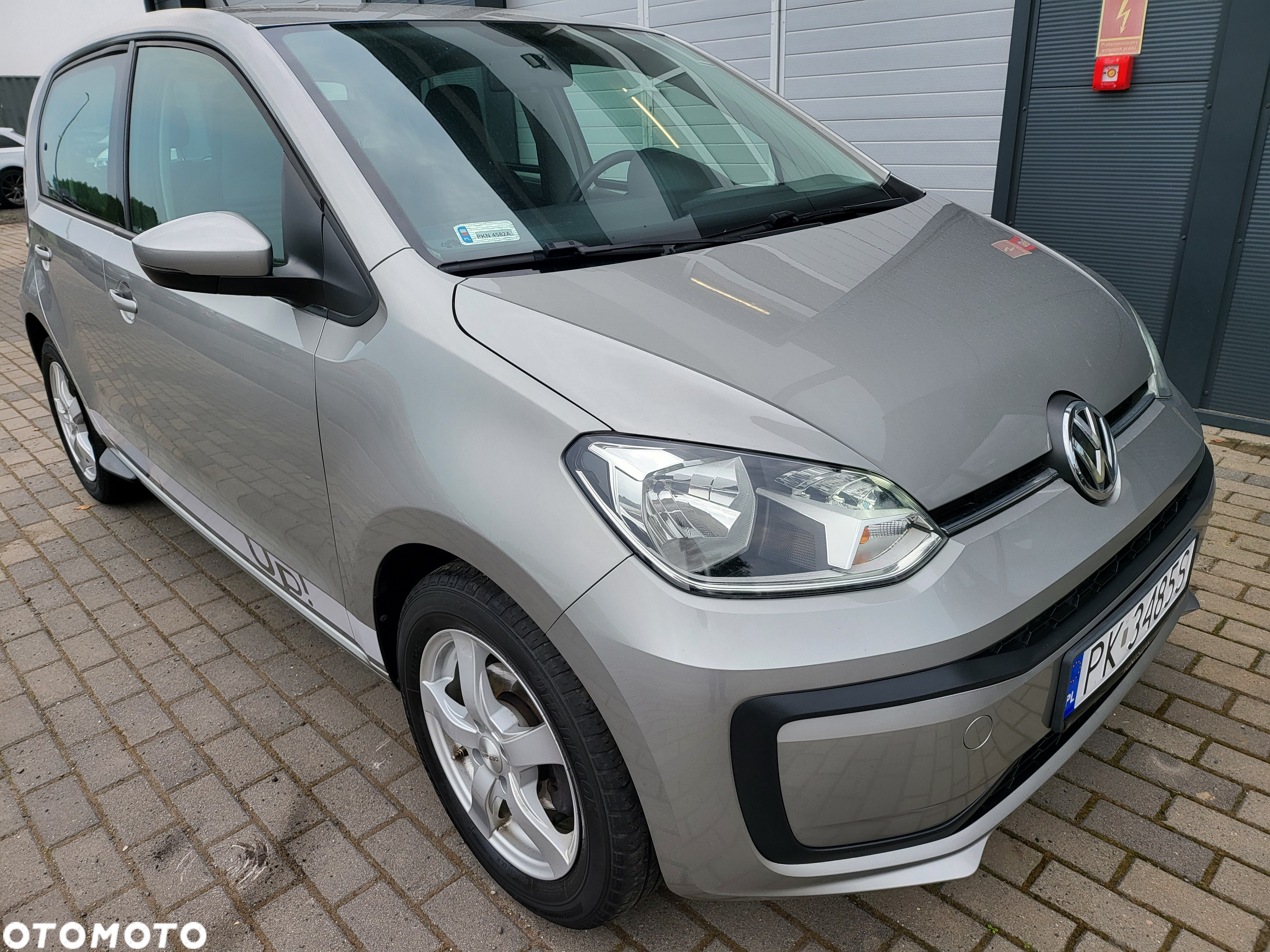 Volkswagen up! 1.0 move - 28