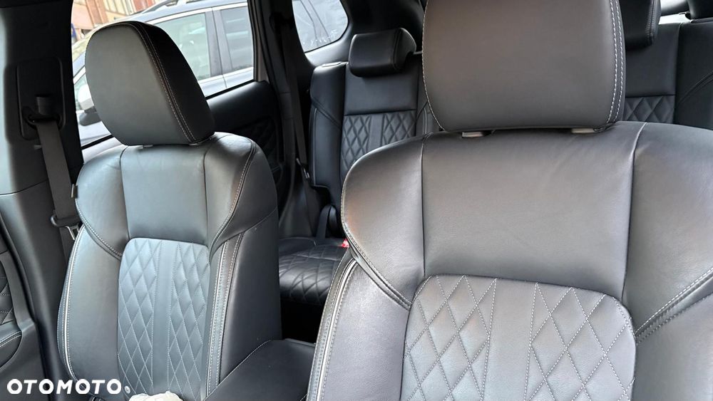 Mitsubishi Outlander 2.4 4WD Plus - 5