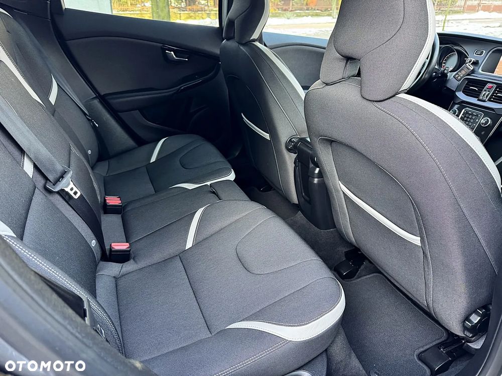 Volvo V40 D3 Geartronic Momentum - 22