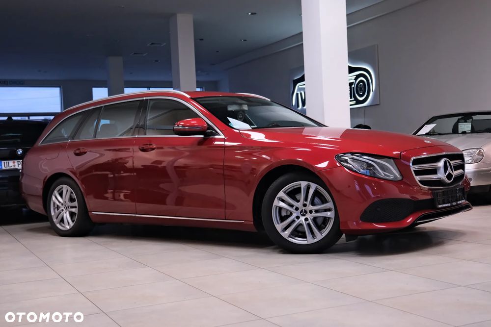 Mercedes-Benz Klasa E 220 d 4Matic 9G-TRONIC - 3