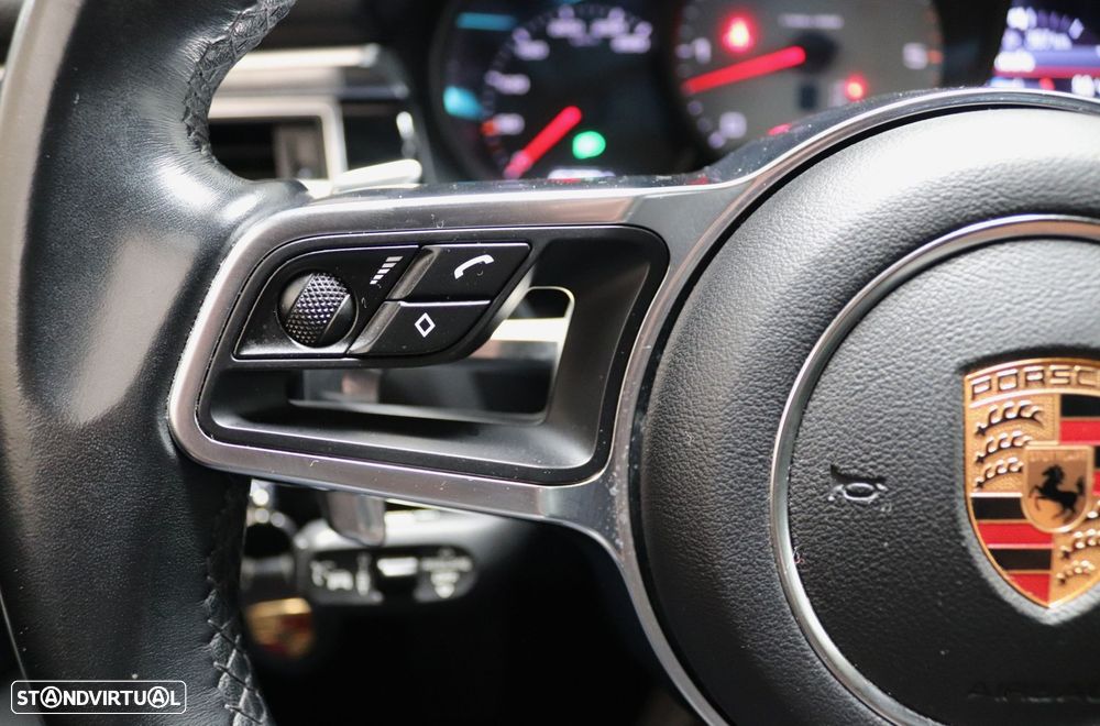 Porsche Macan S - 38
