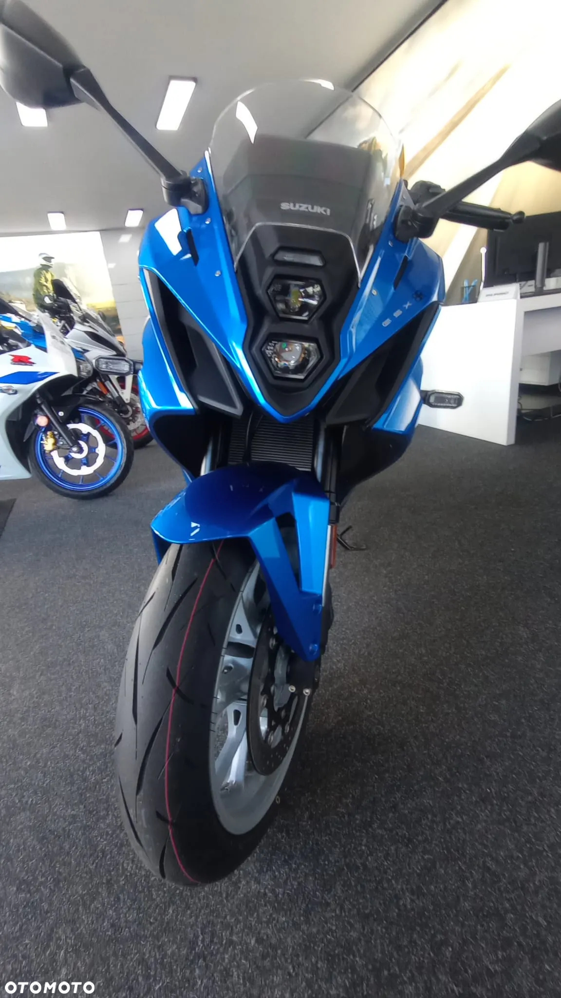 Suzuki GSX - 3