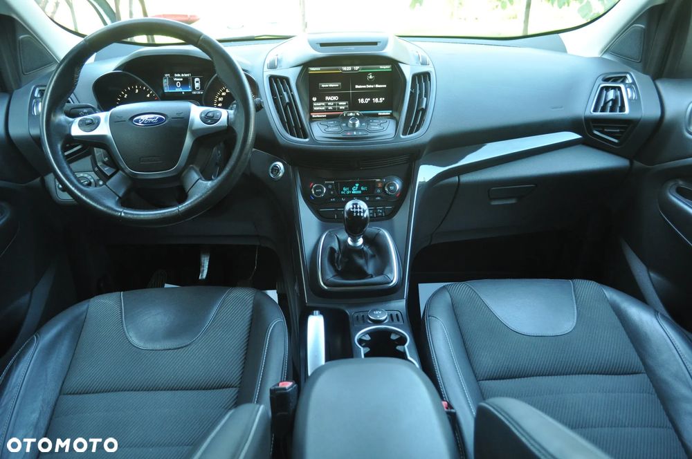 Ford Kuga 2.0 TDCi 2x4 Titanium - 27