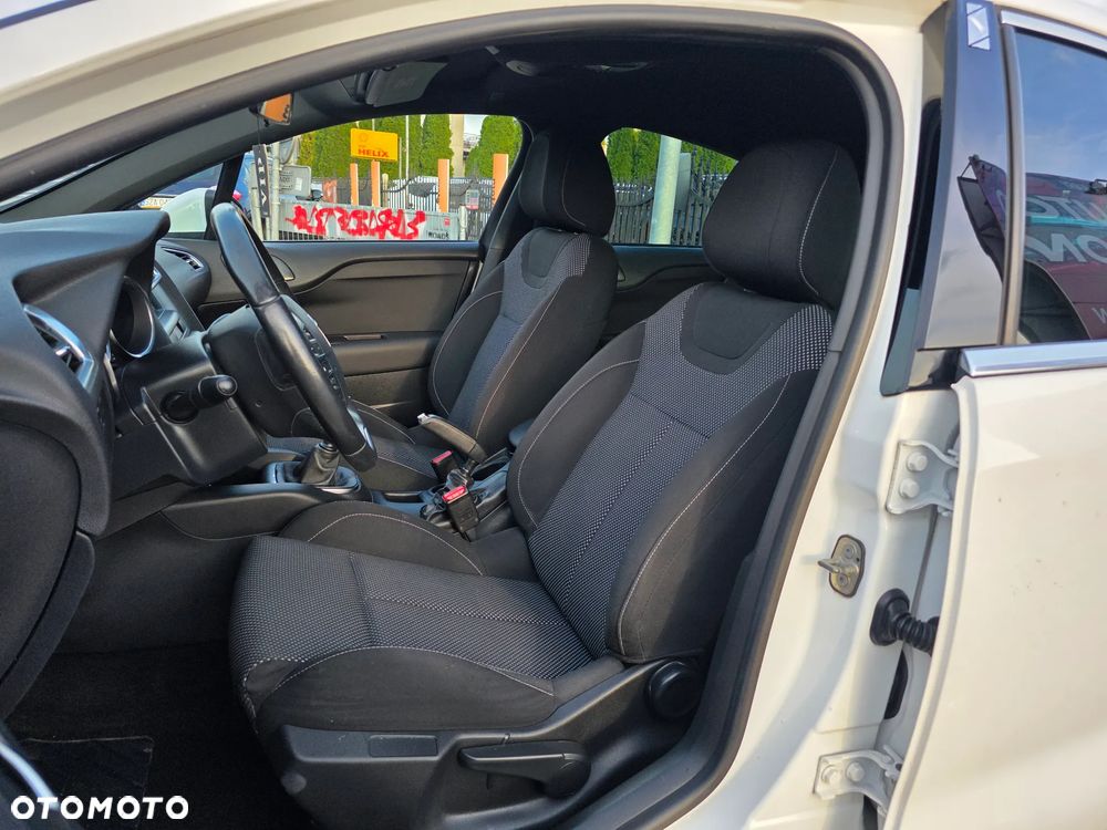 Citroën DS4 1.6 HDi SoChic - 10