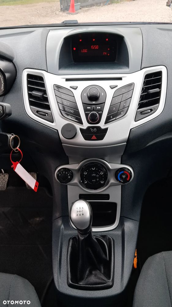 Ford Fiesta 1.25 Trend - 30