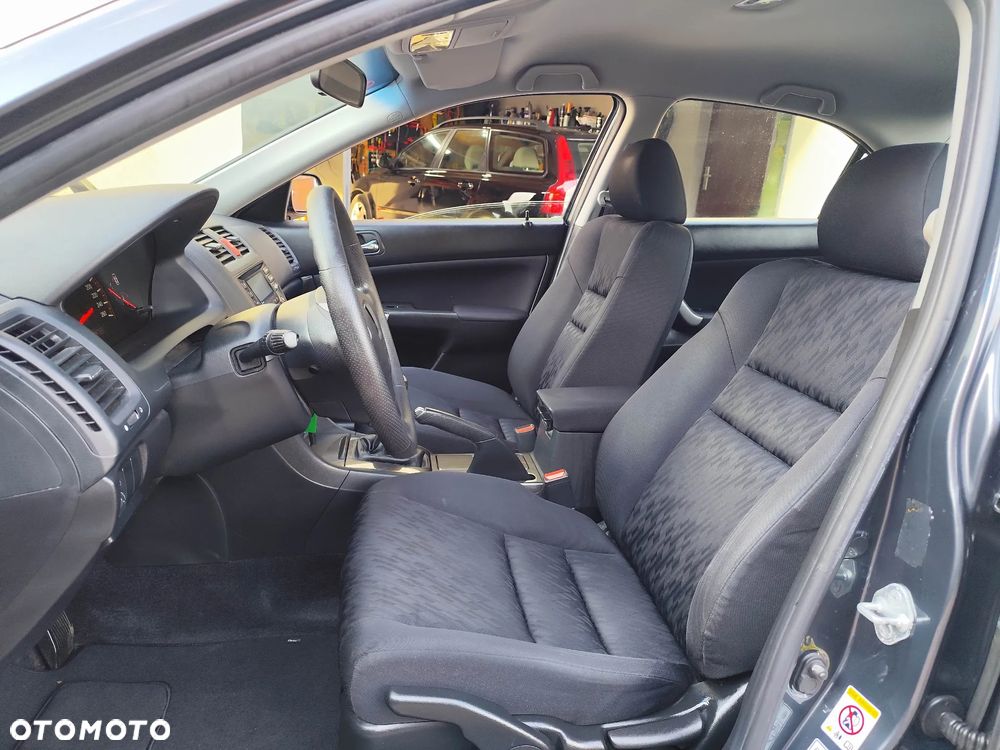 Honda Accord 2.0 i Comfort - 9