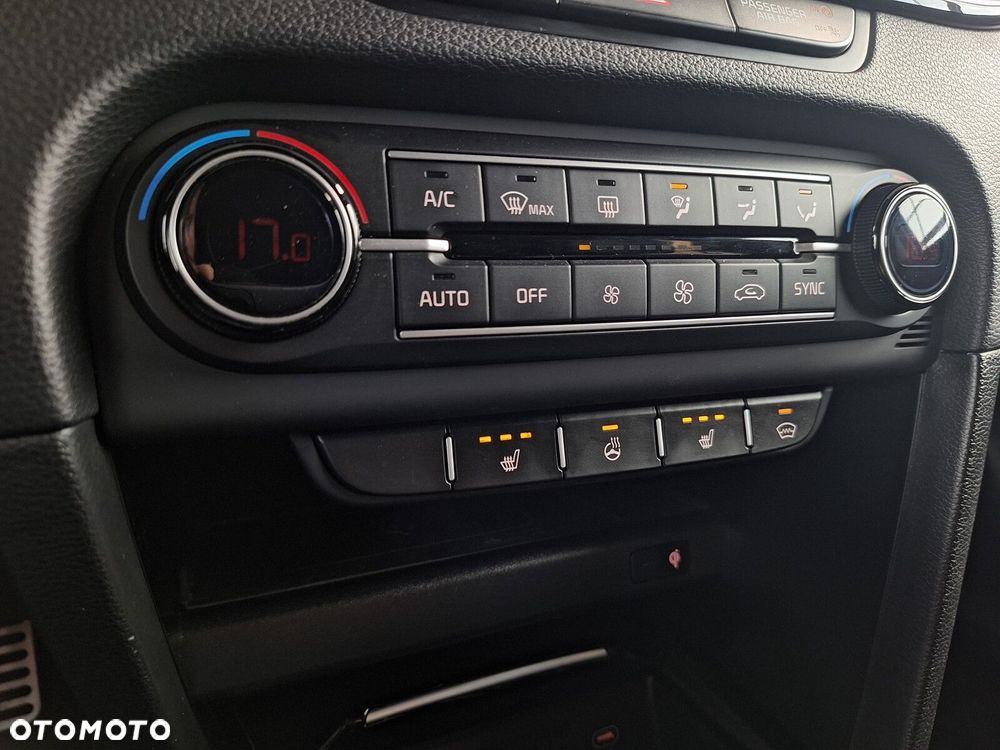 Kia Ceed 1.5 T-GDI Business Line - 29