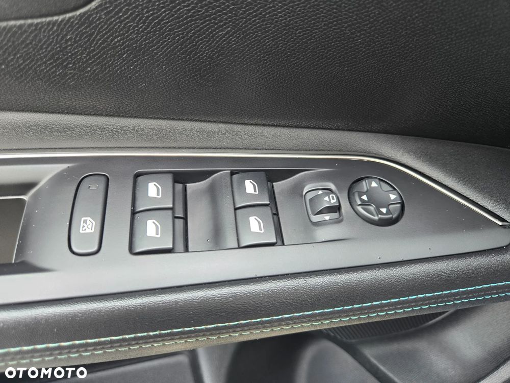 Peugeot 3008 225 e-EAT8 Allure Pack - 10